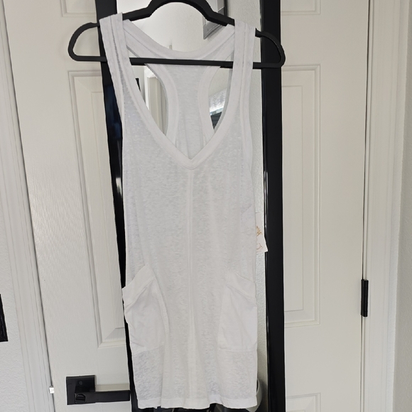 BECCA Other - BECCA Cover Up Sz Lg Nwt